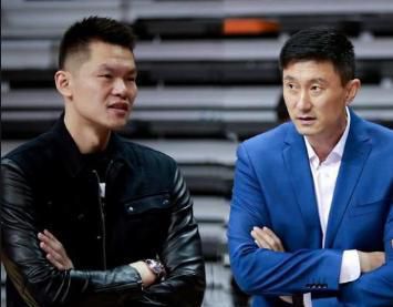 两人加了微信之后，保罗好奇的问叶辰：叶先生不知道在哪里高就？叶晨微微一笑，说：我没在哪里高就，我就在家里呆着，平时的工作也就是打扫打扫卫生，洗洗衣服，买买菜，做做饭。